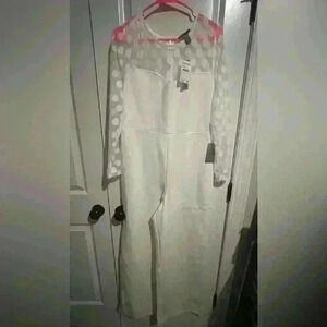 Love X Design size L white pantsuit w polka dot detailing, great for bride! NWT